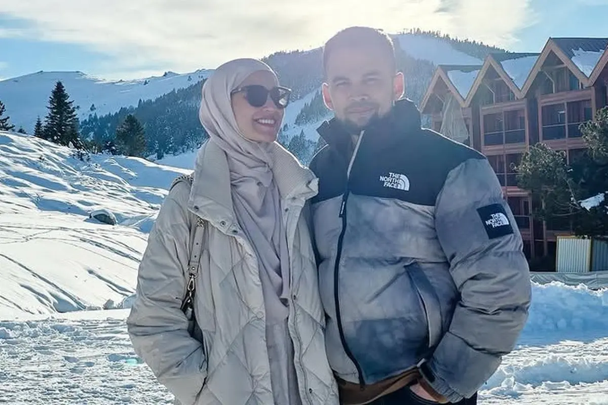 OOTD Hijab Shireen Sungkar Liburan di Qatar dan Turki
