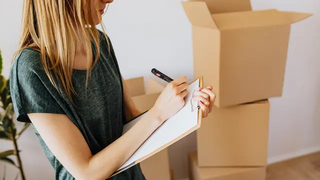 Arti Mimpi Merenovasi Rumah yang Tidak Terduga