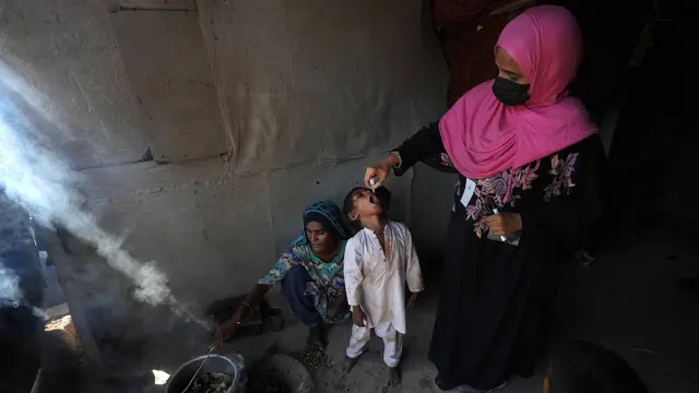 Pakistan Akan Penjarakan Orang Tua yang Tolak Vakisnasi Polio Anak