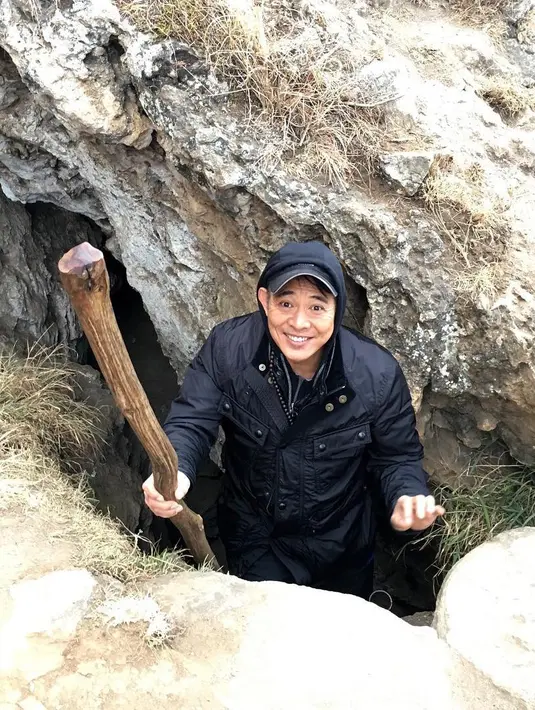 Setelah sukses mejadi atlet wushu, Jet Li pun mengembangkan sayapnya ke dunia akting. Bakatnya sebagai ahli wushu, ia pun meraih kesuksesan di dunia peran. (Foto: instagram.com/jetli)