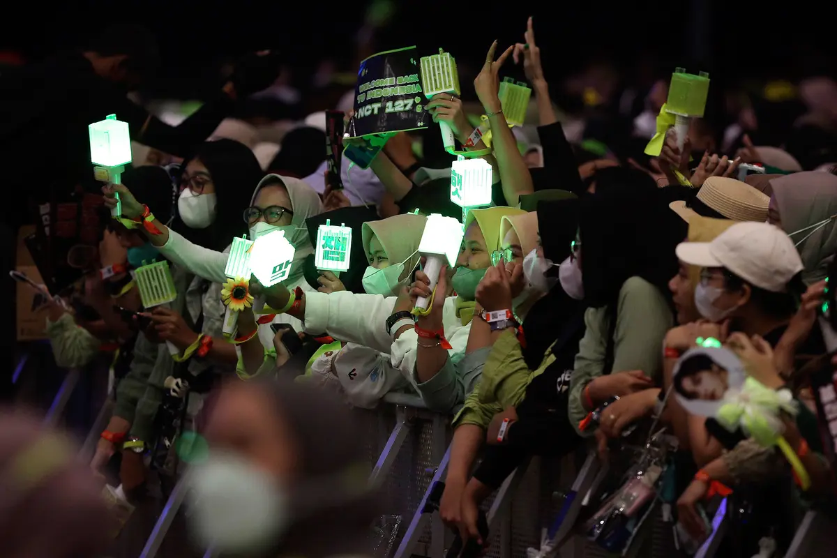 Antusiasme NCTzen Saksikan Konser NCT 127 di Indonesia
