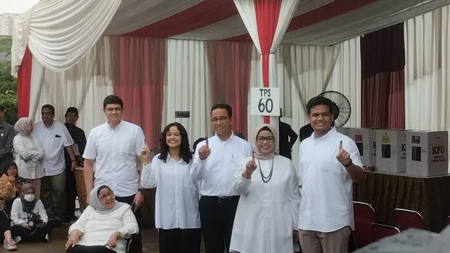 Anies Baswedan mencoblos