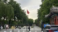 Hari Buruh Internasional di China hanya sebatas libur nasional, cenderung santai, tanpa diwarnai serangkaian aksi pekerja di tengah jalan. (Liputan6.com/Winda Nelfira).