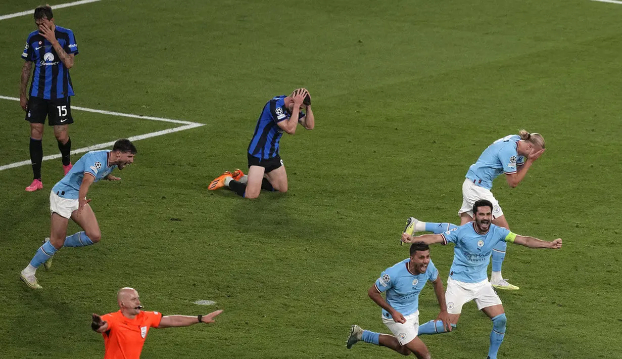 <p>Striker Manchester City, Erling Haaland menerima kartu kuning di pengujung babak kedua. The Citizens akhirnya bersorak gembira setelah wasit meniup peluit panjang yang menandakan pertandingan usai. (AP Photo/Thanassis Stavrakis)</p>