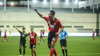 Selebrasi Rahmat usai membobol gawang Tampines Rovers pada babak kualifikasi Liga Champions Asia. Bali United menang 5-3. (Dok. Bali United)