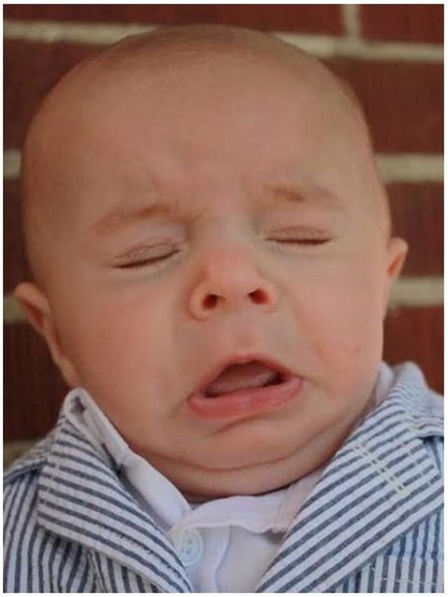 Potret Lucu Bayi Sebelum Bersin ini Bikin Makin Gemes