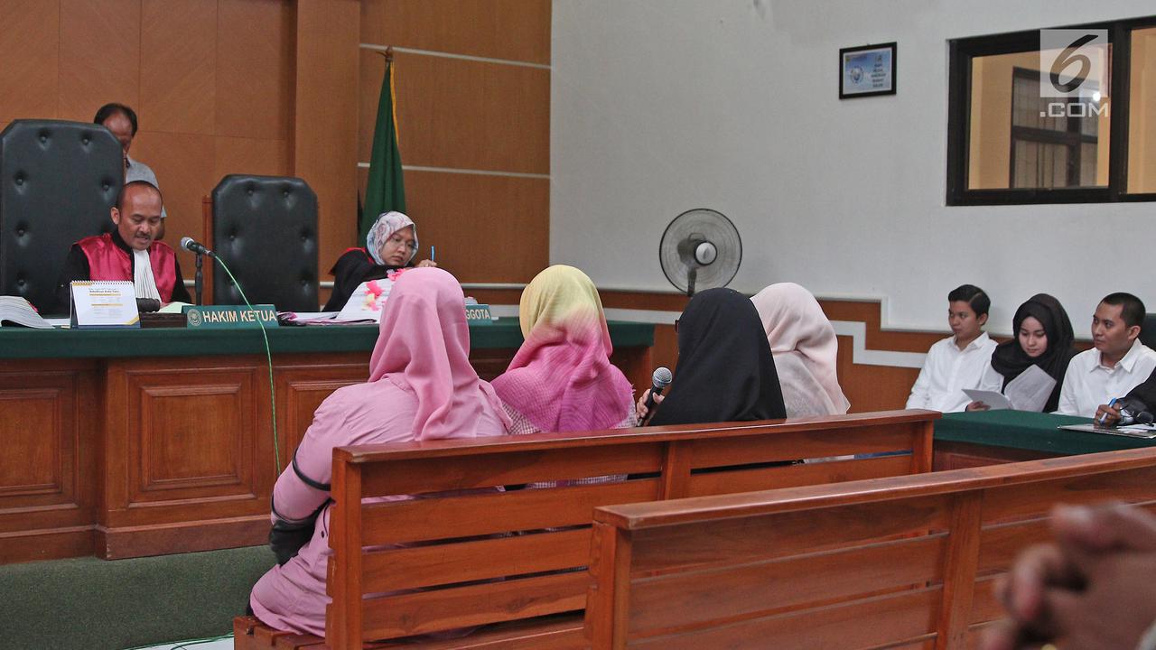 Empat Calon Jemaah Korban Penipuan Dihadirkan dalam Sidang First Travel