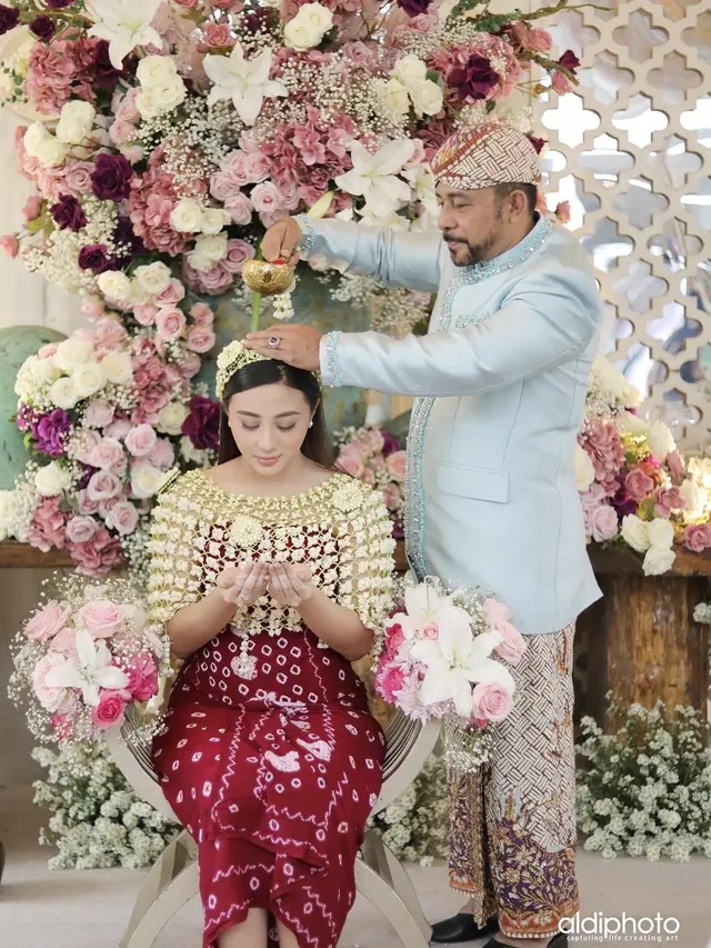 [Fimela] Pengajian dan Siraman Margin Wieheerm