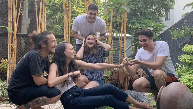 ilustrasi Sah menjadi suami cut syifa di sinetron samudra cinta, berikut potret Mischa Chandrawinata dibalik layar/instagram: @mischach