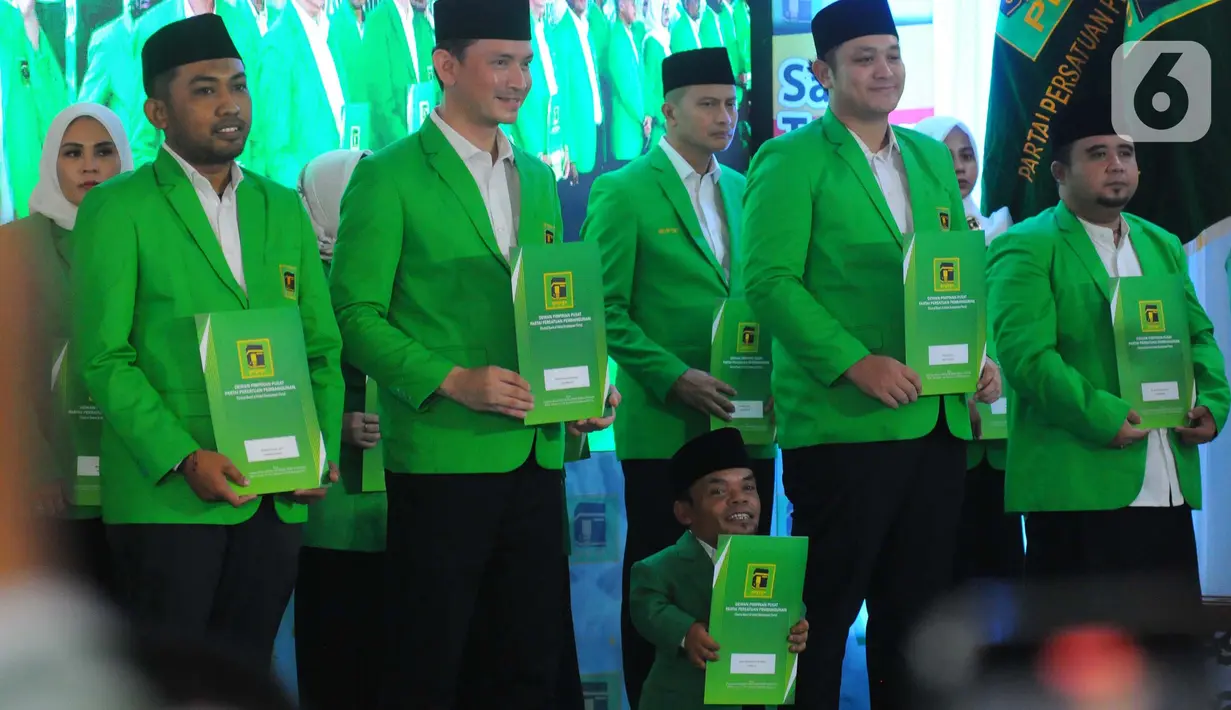 Bakal calon anggota legislatif (Bacaleg) dari PPP menerima berkas dan surat tugas  di Kantor DPP PPP, Jakarta, Rabu (7/6/2021). (merdeka.com/Imam Buhori)