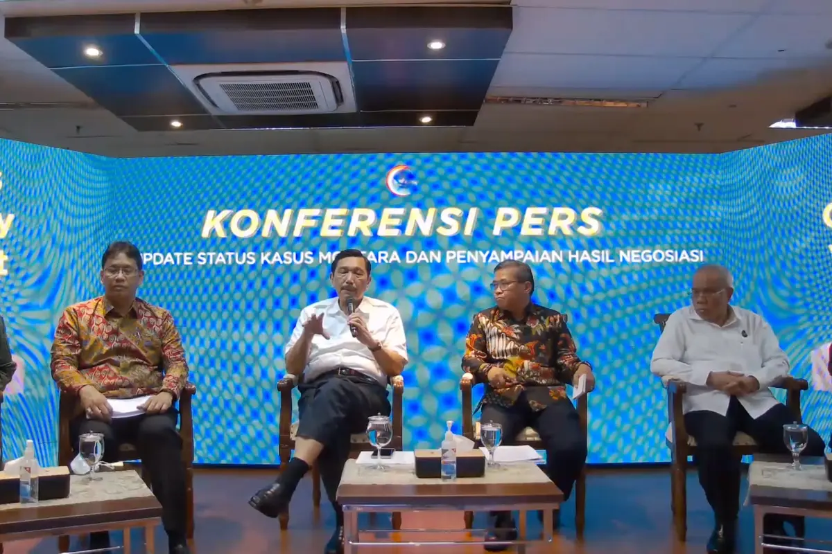 Menteri Koordinator Bidang Kemaritiman Luhut Binsar Pandjaitan atau Menko Luhut dalam Konferensi Pers Kasus Tumpahan Minyak Montara 2009