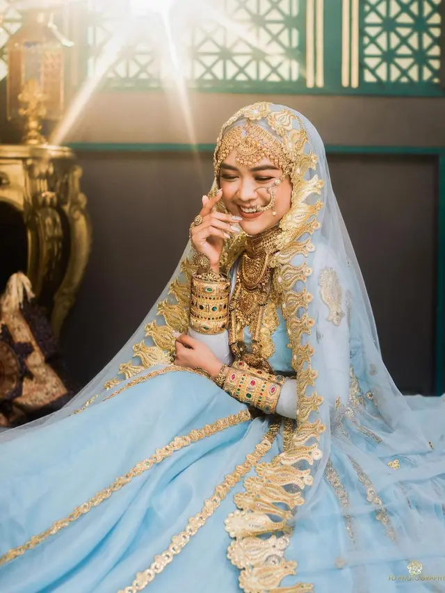 6 Gaya Pemotretan Ria Ricis Berdandan Ala India, Bak Artis Bollywood