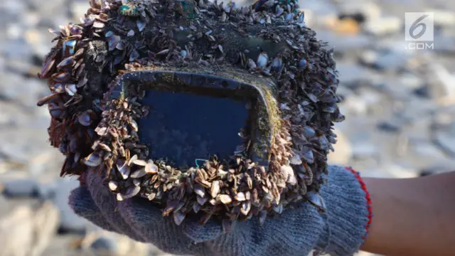 Seseorang yang pernah kehilangan kamera yang tenggelam selama dua tahun di lautan berhasil ditemukan.