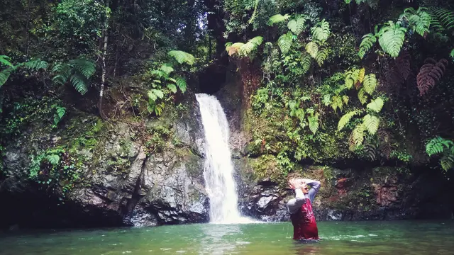 Air Terjun Batu Dinding