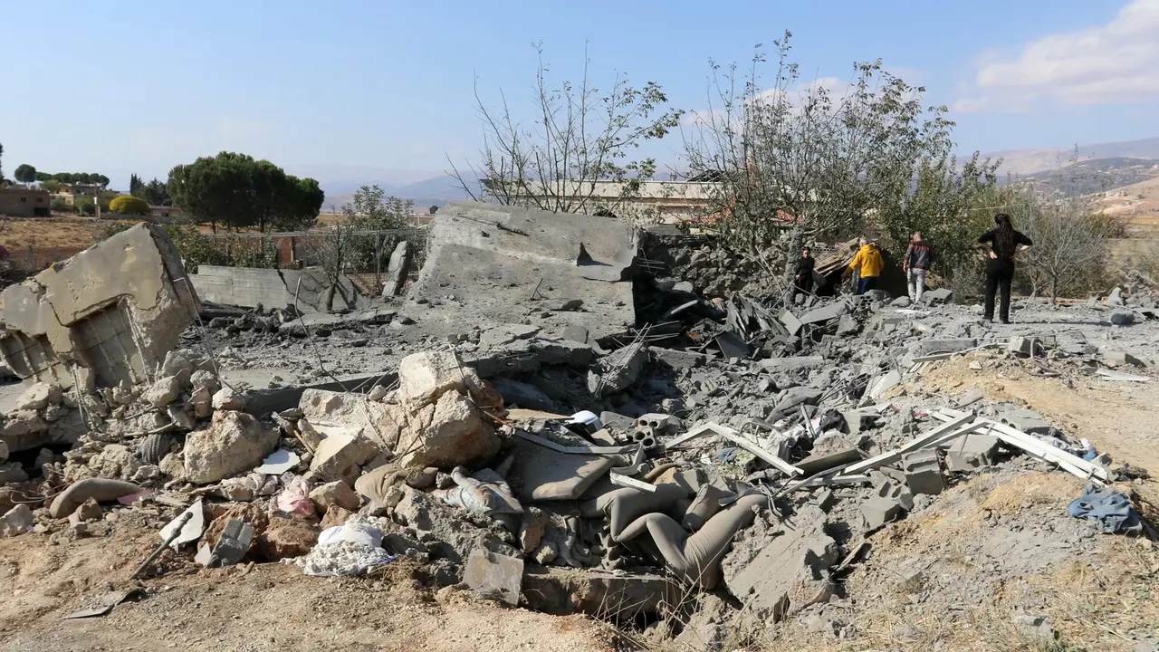 Serangan Udara Israel Hantam Lebanon Timur, 20 Orang Tewas