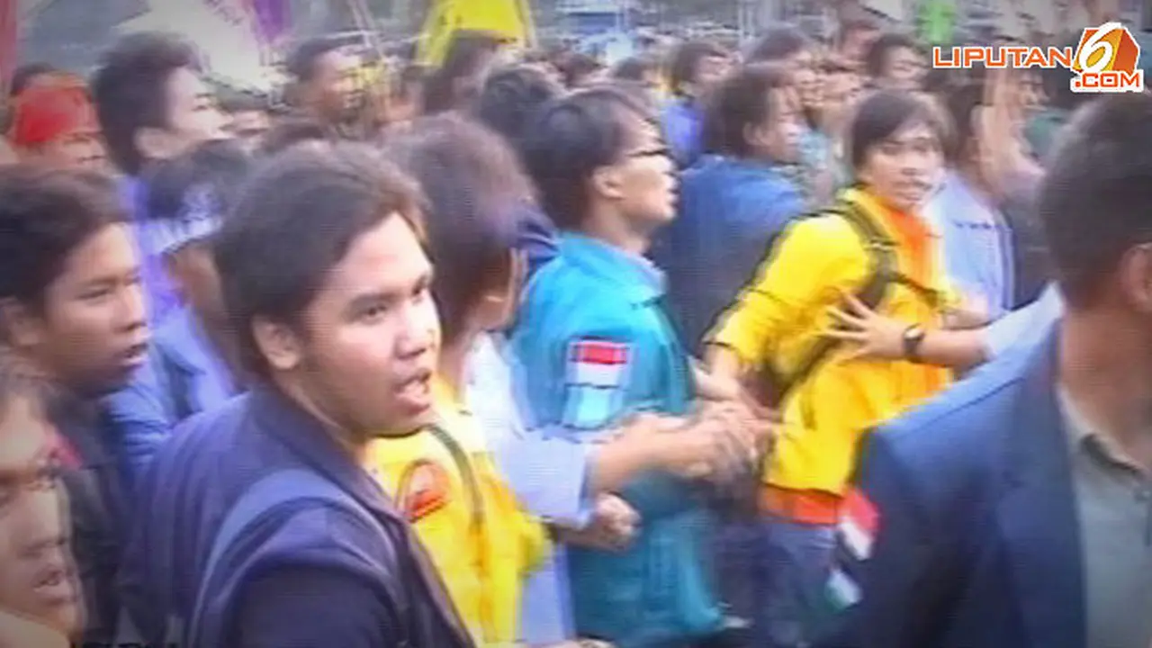 demo-mahasiswa-131021d.jpg