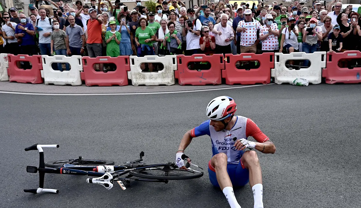 Di Prancis salah satu acara olahraga terbesar mereka yakni Tour de France sudah dimulai tahun ini dan melibatkan banyak penggemar untuk menonton atlet sepeda kesayangan mereka tampil. (Foto:AFP/Philippe Lopez)