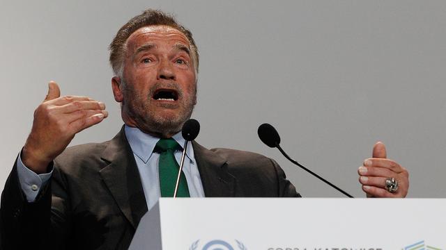 Gaya Arnold Schwarzenegger Saat Jadi Pembicara di Konferensi PBB