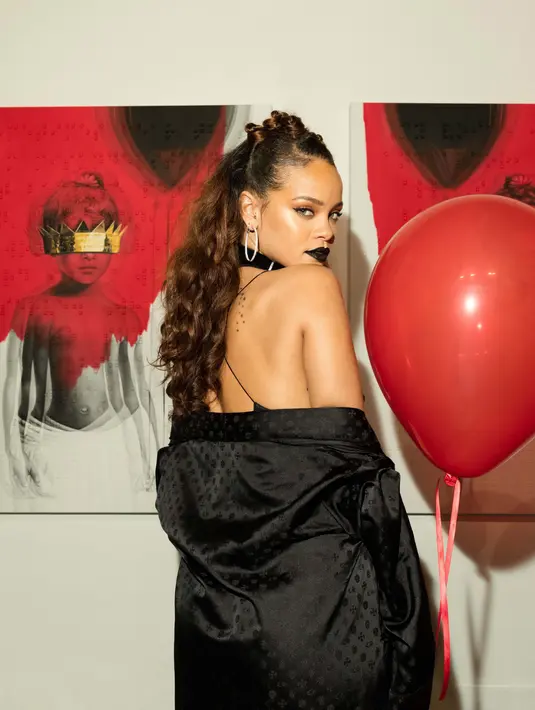 Pelantun ‘Umbrella’ ini menjadi model sampul depan di edisi terbaru Vanity Fair serta membicarakan sejarahnya dengan Chris Brown. (AFP/Bintang.com)