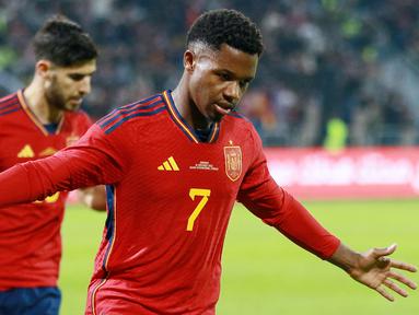 Timnas Spanyol sukses meraih kemenangan pada laga uji coba melawan Timnas Jordania di Amman International Stadium, Amman, Kamis (17/11/2022). (AFP/Khalil Mazraawi)