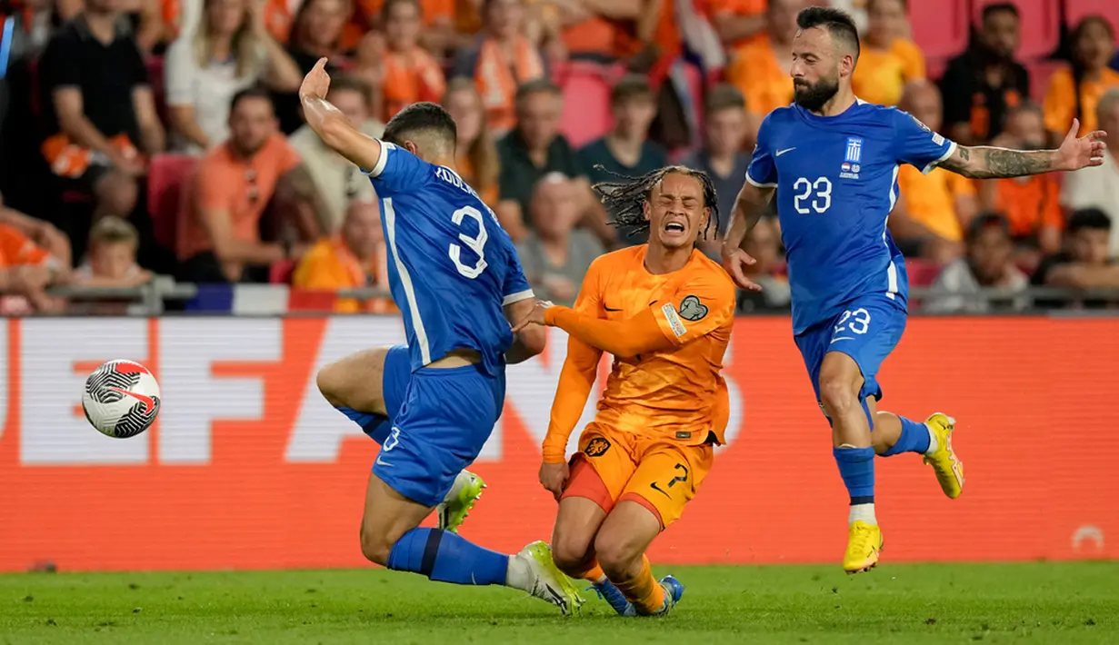 Pemain Liverpool Cody Gakpo menggandakan keunggulan Belanda setelah menuntaskan umpan Denzel Dumfries dengan tendangan voli. (AP Photo/Peter Dejong)