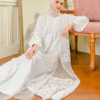 Bisnis Modest Wear, credit: Dailydarling