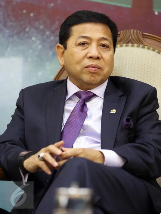 Ketua Umum Partai Golkar Setya Novanto saat menghadiri dialog Dialektika Demokrasi dengan topik 'Makna dari pertemuan Jokowi-Prabowo' di Media Center, Gedung Parlemen Senayan, Jakarta, Selasa (1/11). (Liputan6.com/Johan Tallo)