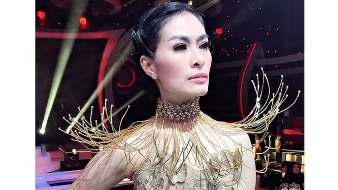 [Bintang] Iis Dahlia