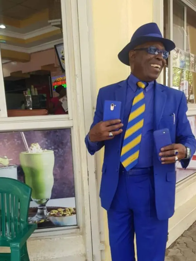 Pria Ini Dapat Julukan Paling Stylish di Afrika, 7 Gayanya Curi Perhatian