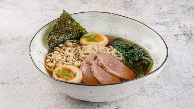 Bosan Ramen Instan? 6 Resep Ramen Jepang Ini Bisa Kamu Buat di Rumah!