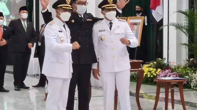 6 Potret Pelantikan Sahrul Gunawan jadi Wakil Bupati Bandung, Banjir Ucapan Selamat