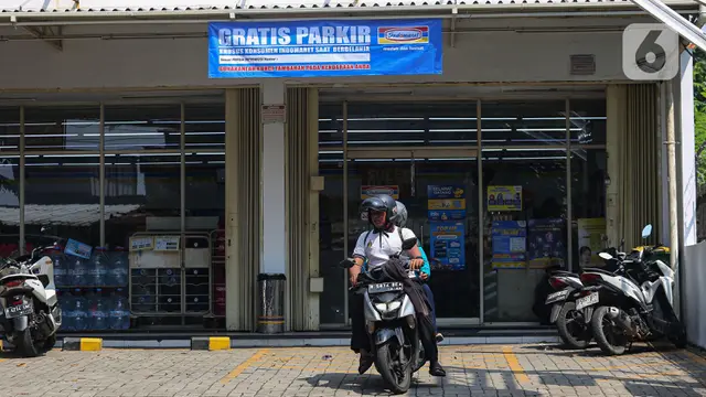 Juru Parkir Liar Kembali Marak di Minimarket Jakarta