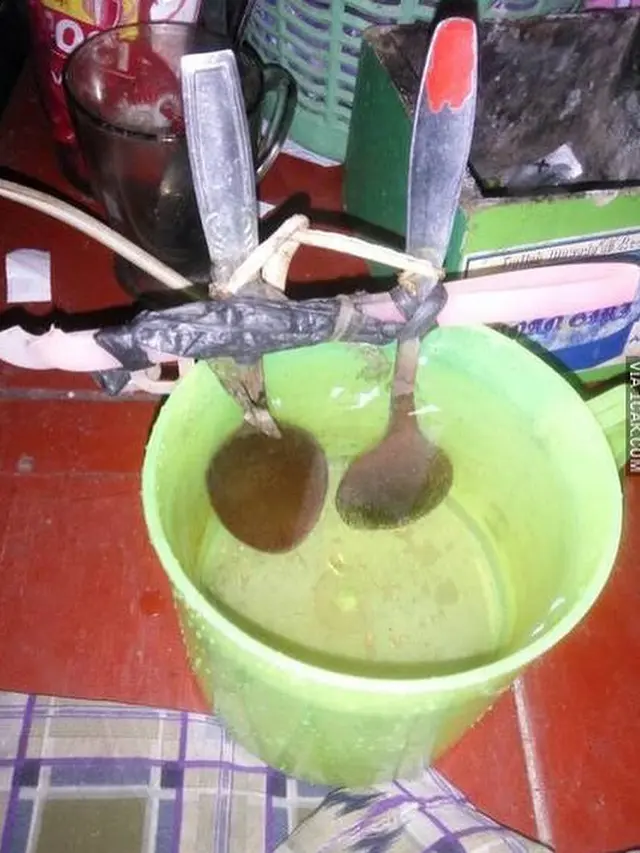 6 Cara Nyeleneh Orang Panaskan Air Ini Bikin Geleng Kepala