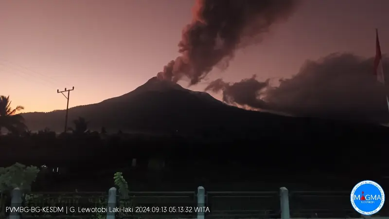 Gunung Lewotobi Laki-laki