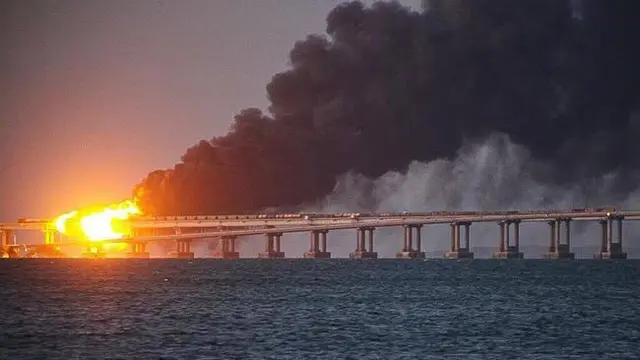 ledakan di jembatan kerch
