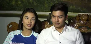 Hubungan asmara Glenn Alinskie dan Chelsea Olivia berawal dari perkenalan di sebuah sinetron. Setelah menikah, mereka disatukan kembali dalam sinetron ‘Rahasia Cinta’. Hal ini membuat mereka ingat masa-masa PDKT dulu.