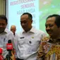 (Ki-Ka) Dirjen PPI Ahmad M Ramli, Menkominfo Rudiantara, Dirjen Dukcapil Zudan Arif Fakrulloh, dan Ketua ATSI Merza Fachys di Jakarta, Rabu (11/10/2017)