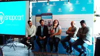 [Kiri-kanan]: Laith Abu Rakty, CTO Snapcart; Reynazran Royono, CEO Snapcart; Ainun, Akademi Berbagi; Ruli Gumilar, Direktur Unit Bisnis Confectio Indonesia;  Head of Digital Marketing L’Oréal Indonesia, Ashley Amanna (Liputan6.com/Mochamad Wahyu Hidayat).