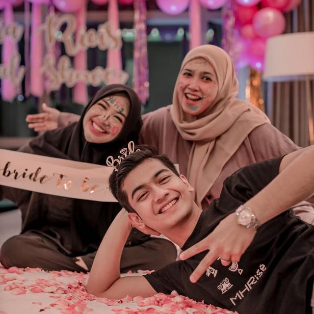 Menikah Hari Ini, Ini 6 Momen Seru Bridal Shower Ria Ricis