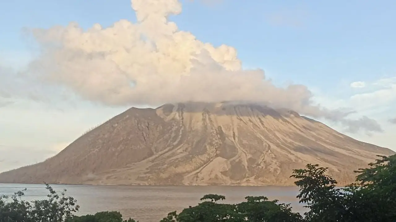 Hingga Kamis 9 Mei 2024, pukul 06.00 Wita, status Gunung Ruang masih berada di Level IV Awas.