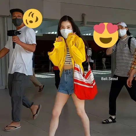 Potret Irene Red Velvet Sedang Jalan-Jalan di Bali, Gaya ...