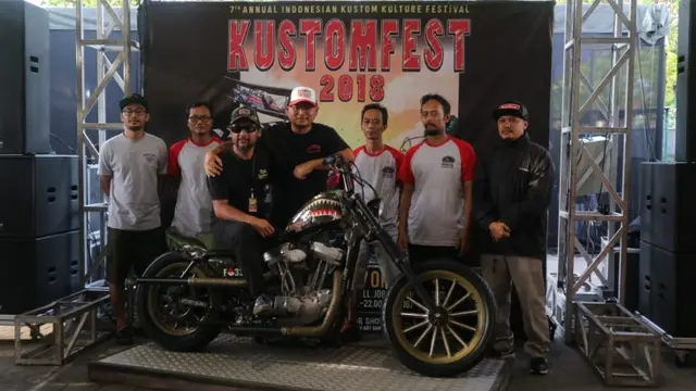 Motor Kostum Belo Negoro