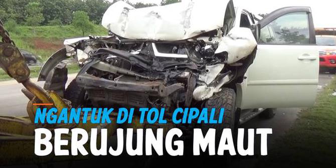 VIDEO: Kecelakaan Maut di Tol Cipali, Minibus Hantam Truk di KM 74