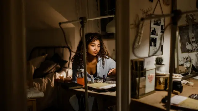 [Bintang] Tarot Hari Ini: Over Thinking Bikin Pusing