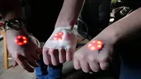 Teknologi ini kelak akan digunakan sebagai salah satu alternatif bagi orang yang ingin membuat kulitnya `bercahaya` dengan pijaran lampu LED