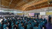 Mantan Menteri BUMN Laksamana Sukardi pesan kepada para mahasiswa baru Institut Teknologi Bandung (ITB) dalam talkshow OSKM ITB 2023 di Gedung Serba Guna Kampus ITB Jatinangor, Sumedang, Jawa Barat, Kamis (17/8/2023). (Foto: Liputan6.com/Huyogo Simbolon)