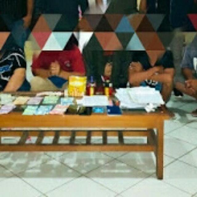 Syair Togel Barcelona Hari Ini
, Digerebek Polisi Tomohon 7 Pelaku Judi Togel Online Mati Kutu Regional Liputan6 Com