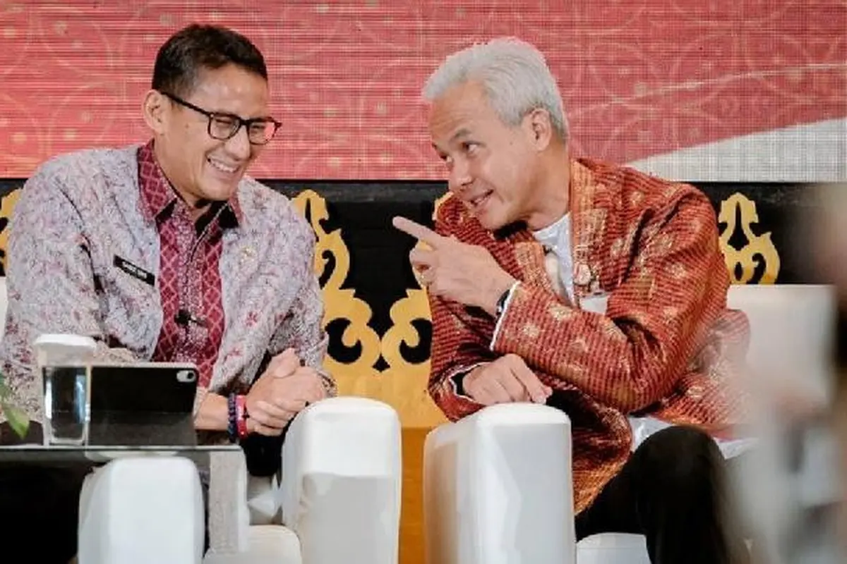Gubernur Jawa Tengah (Ganjar Pranowo) dan Menteri Pariwisata dan Ekonomi Kreatif Sandiaga Uno (@sandiuno)