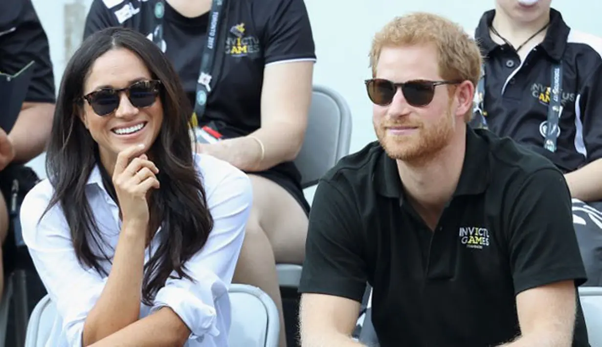 Bicara soal rencana pernikahan, ada hal unik yang akan terjadi di dalamnya. Yakni soal kue pernikahan yang kabarnya tidak mengikuti tradisi yang biasa terjadi di kehidupan Kerajaan Inggris. (AFP/Chris Jackson)