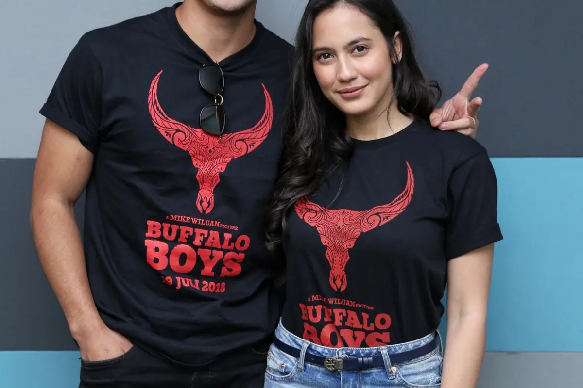 [Bintang] Pevita Pearce - Yoshi Sudarso